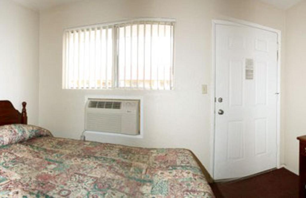 Sunset Inn And Suites West Sacramento Phòng bức ảnh
