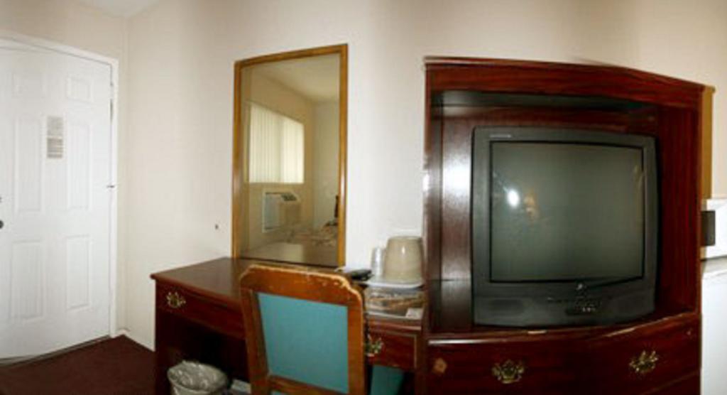 Sunset Inn And Suites West Sacramento Phòng bức ảnh