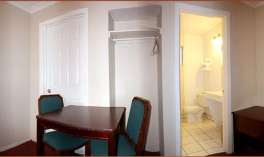Sunset Inn And Suites West Sacramento Phòng bức ảnh